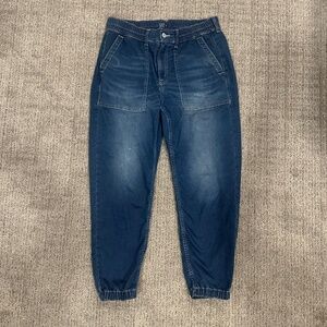 Women’s Gap cargo jean joggers size medium